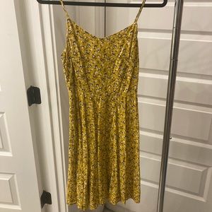 small yellow dress by old navy